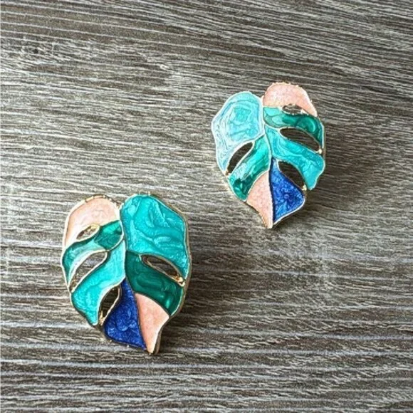 Bohemian leaf stud earrings A709 - Picture 2 of 4